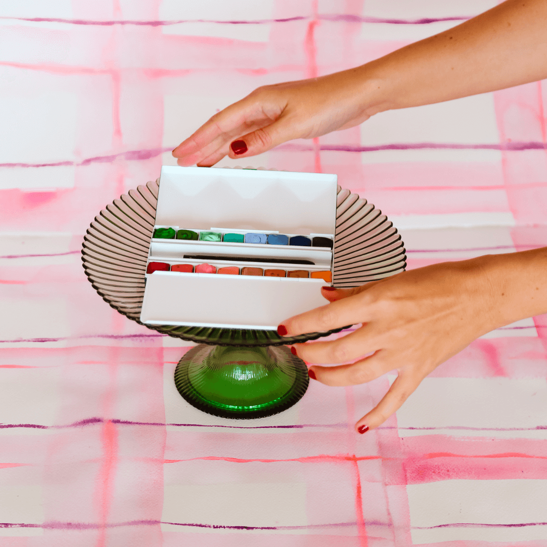 Palette aquarelle métal laqué - vide - contenance 16 à 22 demi godets